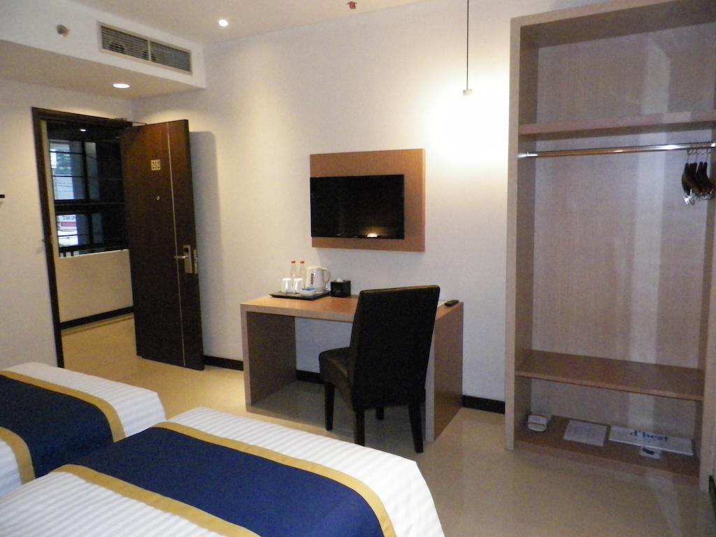 D'Best Hotel Pasar Baru Bandung Oda fotoğraf