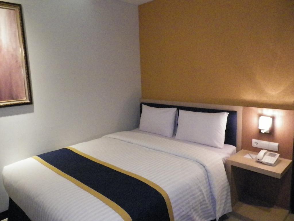 D'Best Hotel Pasar Baru Bandung Dış mekan fotoğraf
