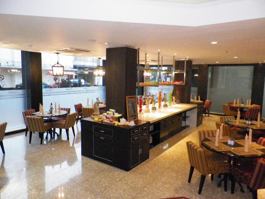D'Best Hotel Pasar Baru Bandung Dış mekan fotoğraf