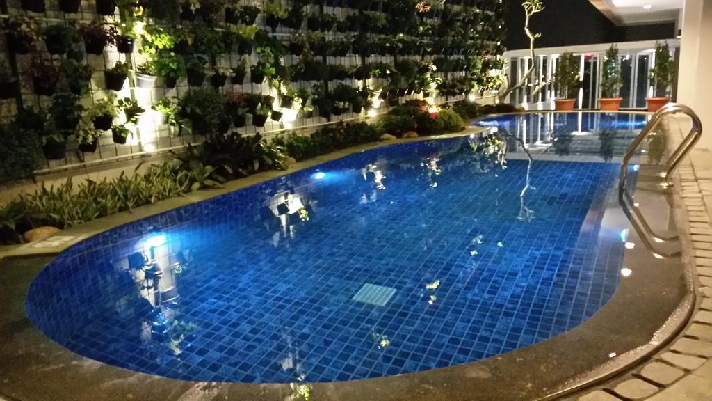 D'Best Hotel Pasar Baru Bandung Dış mekan fotoğraf